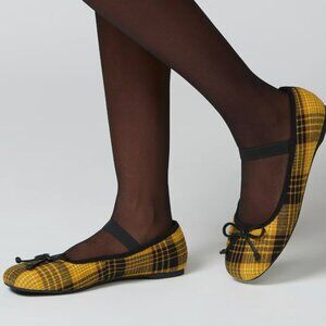 LAST CHANCE 💥 UO Kendra Plaid Ballet Flat